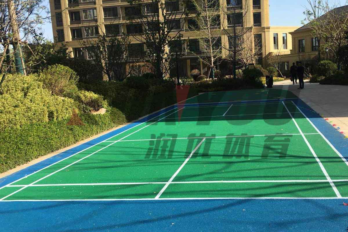 羽毛球场地
